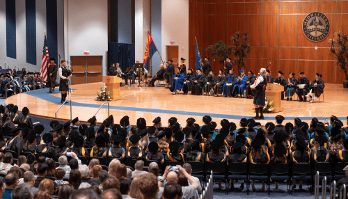 A view of the stage at the College of Health Sciences commencement at Midwestern University's 格兰岱尔市校园 on June 4, 2025.